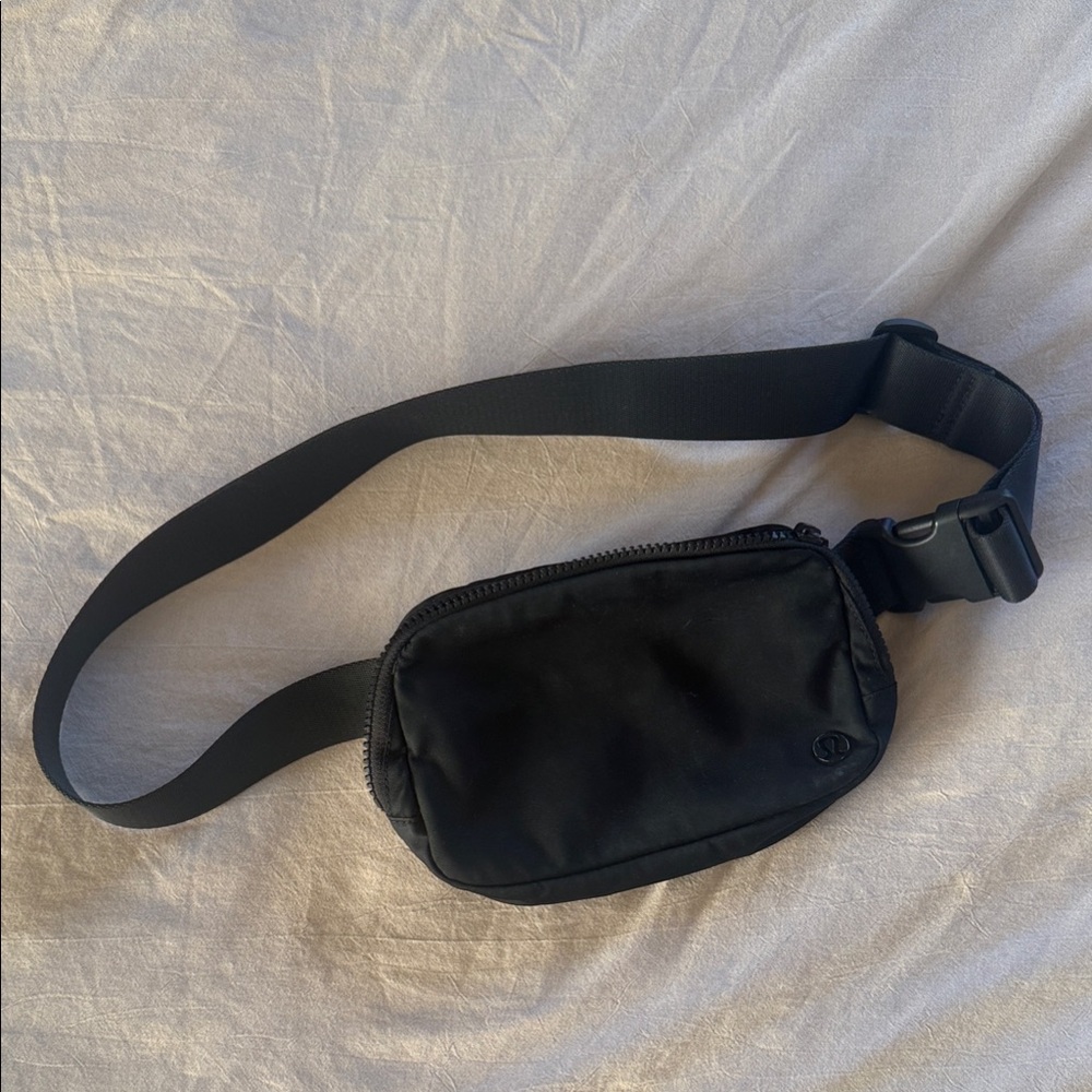 Black Lululemon Belt Bag